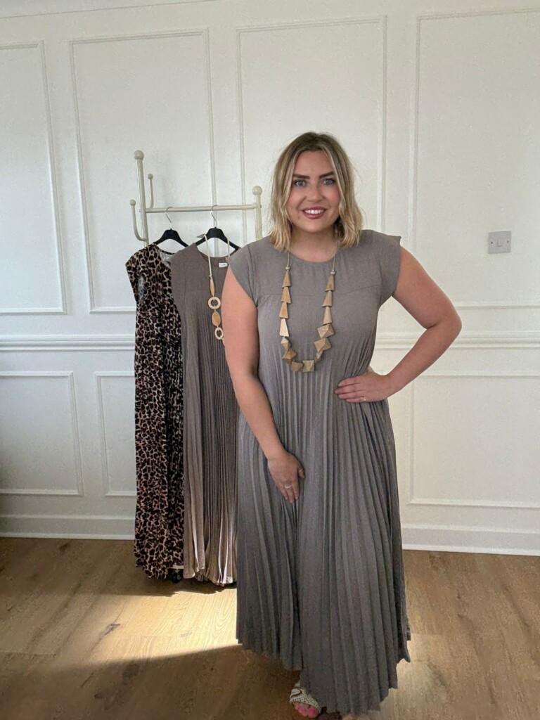 Maisie mocha pleated pocket dress