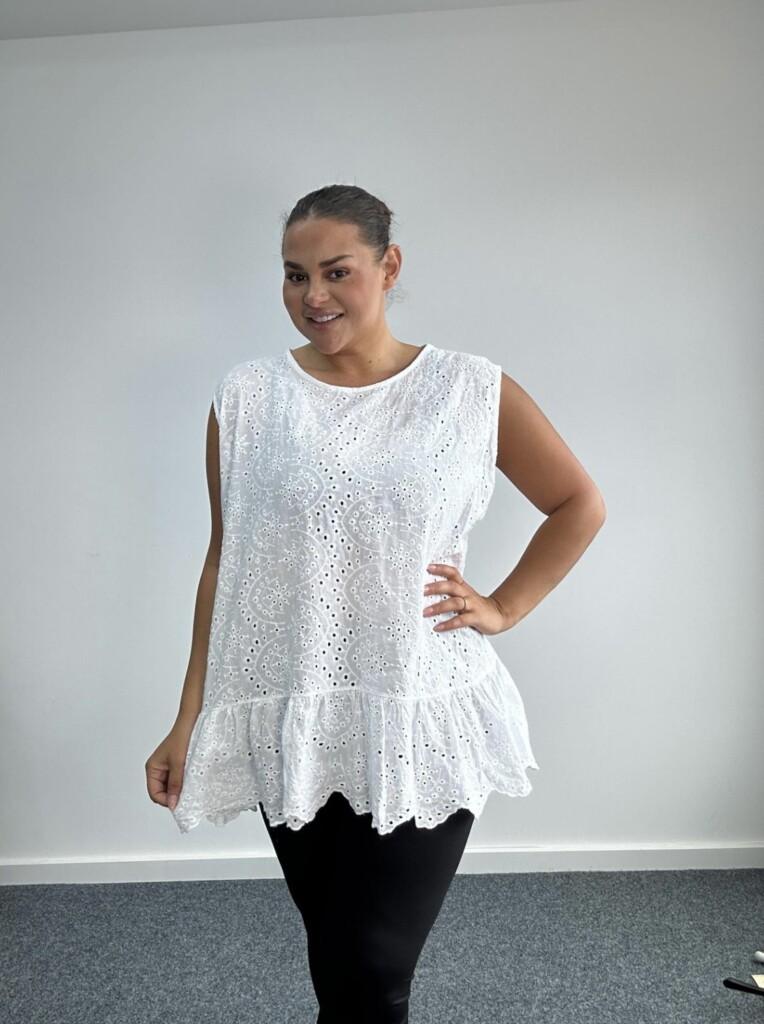 White embroidered Top